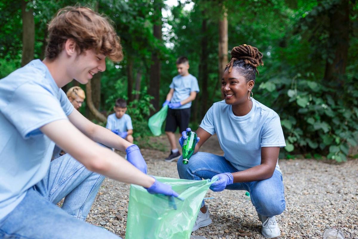 Reducing Plastic Waste: Community Initiatives That Make a Difference